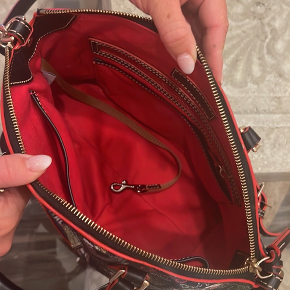 COPY - Dooney & Bourke Disney “Italia” limited edition sachel - Picture 4 of 6